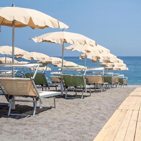 Villa Valentino Giardini-Naxos Exterior foto